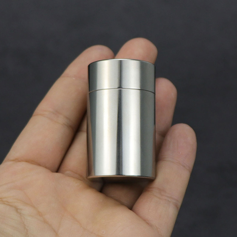 Stainless Steel Sealed Capsule - مراجعة Fire Starting Kit وسعره