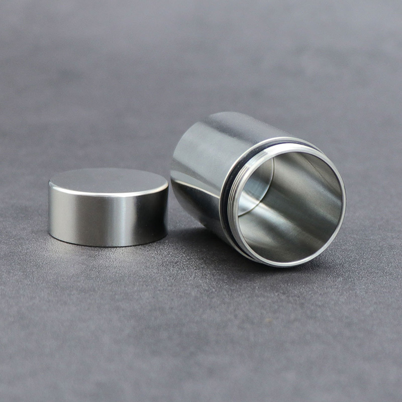 Stainless Steel Sealed Capsule - مراجعة Fire Starting Kit وسعره