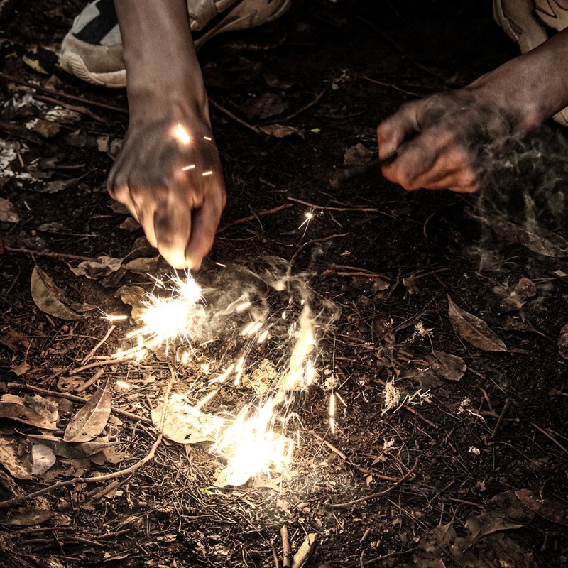 Camping Fire Starter Kit Magne - مراجعة Magnesium Fire Starter وسعره